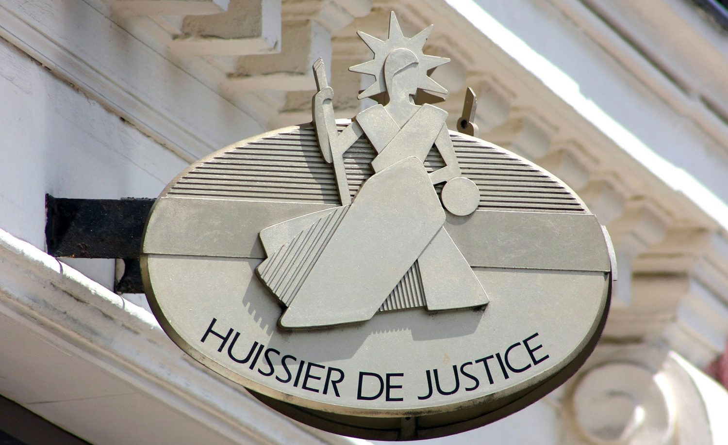 Détective privé et huissier de justice : Des professions complémentaires pour l’entreprise